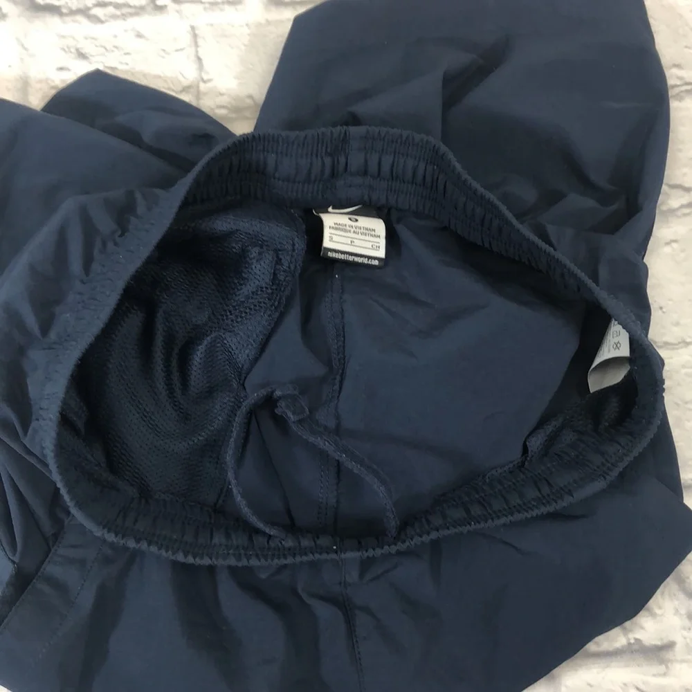 Nike Shorts and T-shirt set. Light Gray & Navy Blue. Size Small